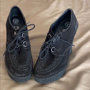 T.U.K. Black creeper wedges